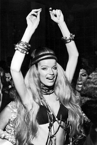 Veruschka 1960 lovely diggs post